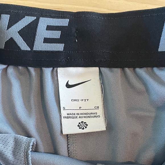 Nike Men's Training Shorts in Slate Blue - Picture 2 of 6